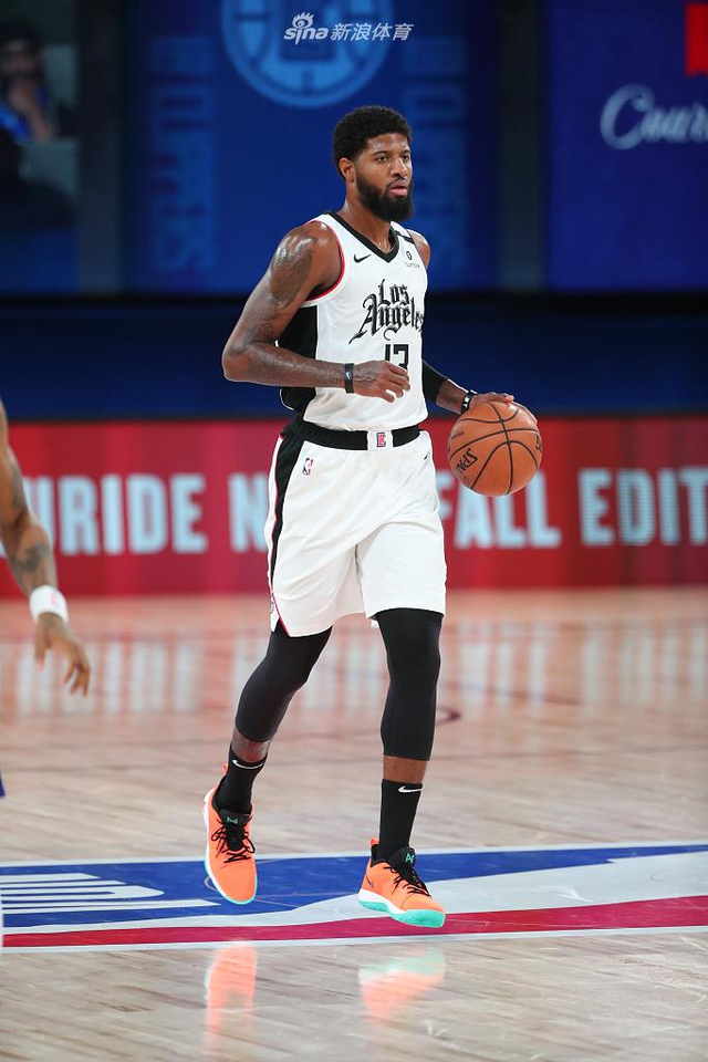 并在关键时 并在关键时