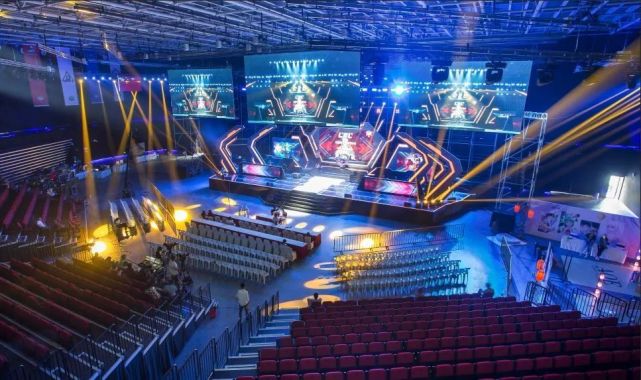 他拒绝这些 他拒绝这些