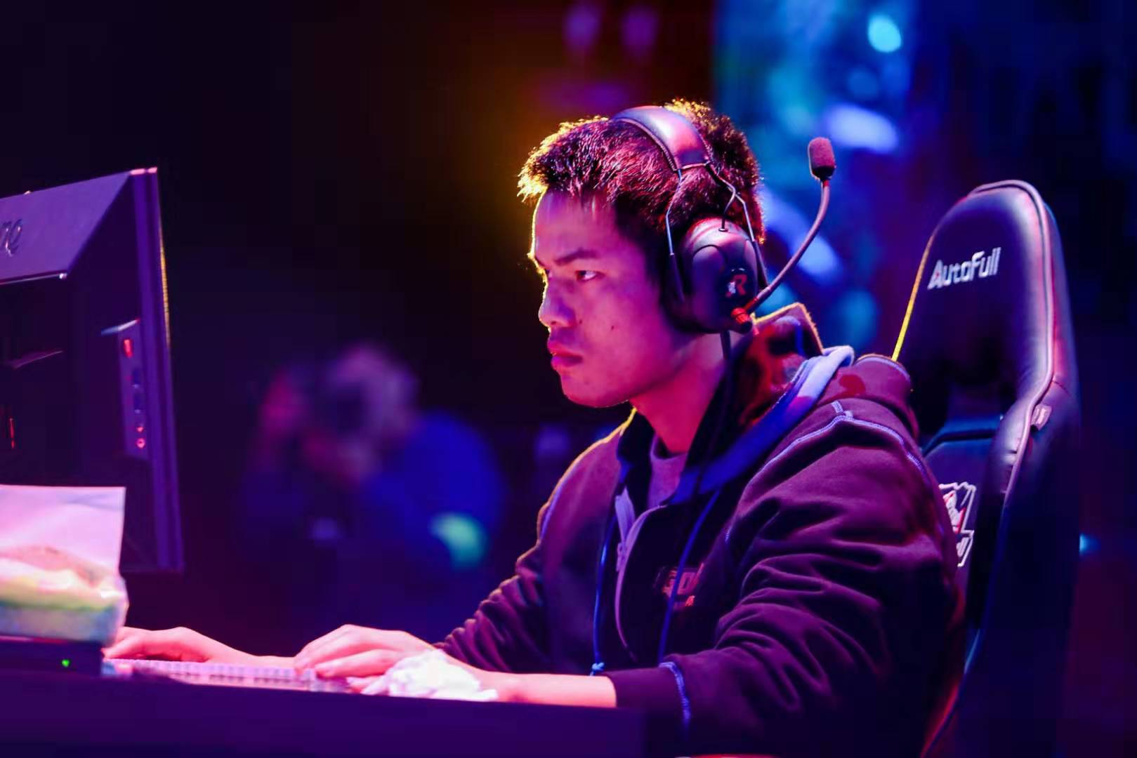 这一胜利不 这一胜利不